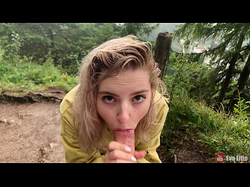 ❤️ 公開フェラチオの後、ザーメンを飲み込む少女 - エヴァ・エルフィ ❤️❌ ファッキングビデオ ❌️